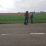 Graswucherungen abkratzen